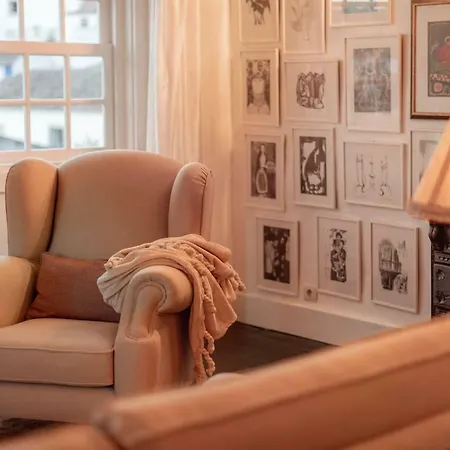 Casa De Cima - Muralha Do Castelo De Villa *