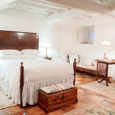 Casa De Cima - Muralha Do Castelo De Villa