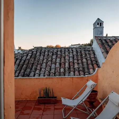 Casa De Cima - Muralha Do Castelo De Villa