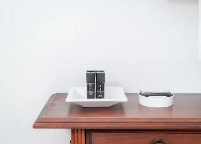 Casa De Cima - Muralha Do Castelo De Villa *