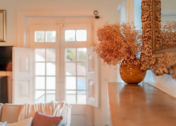 Casa De Cima - Muralha Do Castelo De Villa *