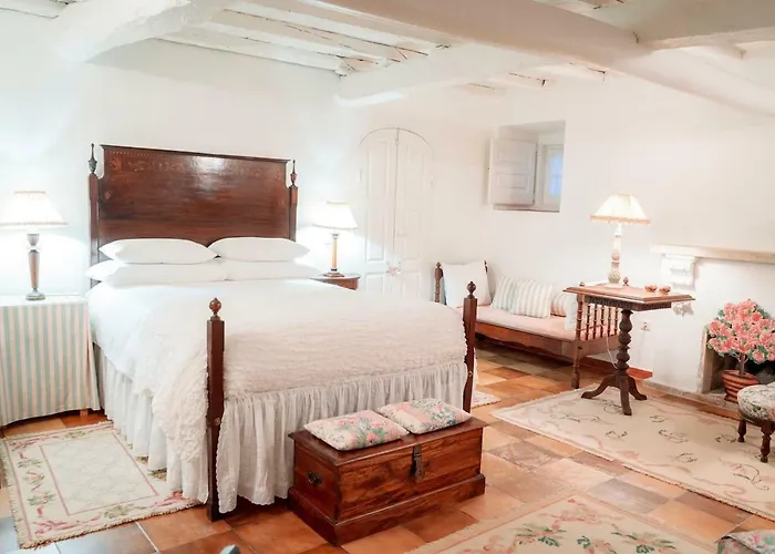 Casa De Cima - Muralha Do Castelo De Villa